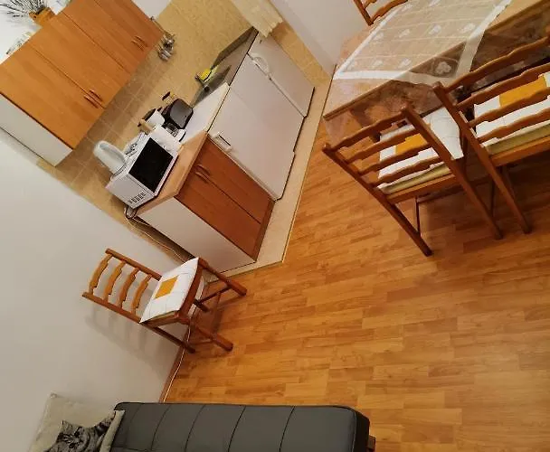 Apartament Kampor